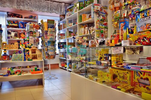 Магазин детских игрушек, развивающих игр и канцтоваров