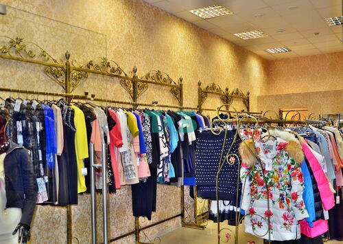 Магазин женской одежды. г. Москва, Алтуфьевское шоссе д.70 ТЦ Маркос Смол