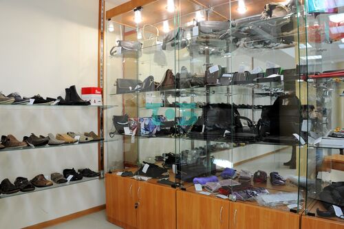 Оборудование для обувного магазина