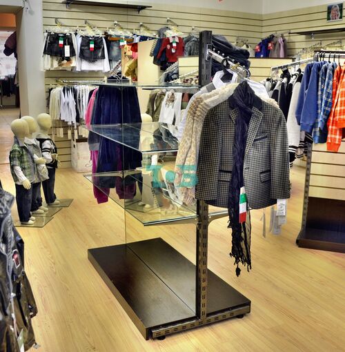 Проект островных систем для магазина одежды