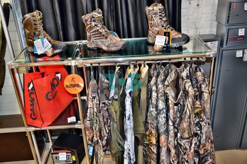 Оружейный салон - витрины, прилавки, прилавок под кассу, стенды