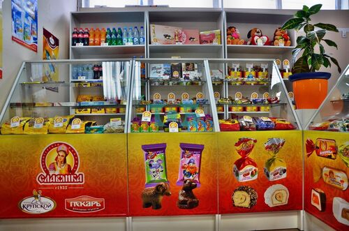 Магазин по продаже конфет и шоколада