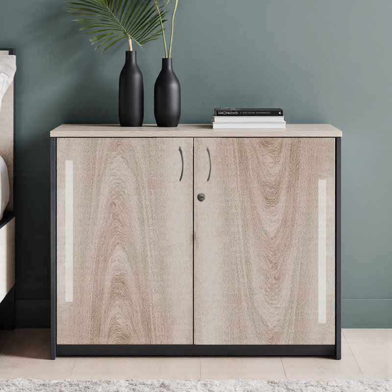 Оборудование из ДСП: Тумбы, Сумочные, Стойки