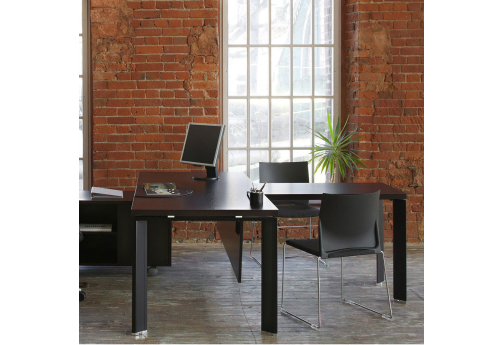 Стол рабочий с передней панелью и брифинг-приставкой Вайли Металл, цвет венге