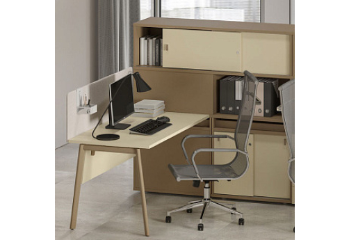 Стол-приставка с опорной тумбой (с лючком) Макси Офис, цвет сатин